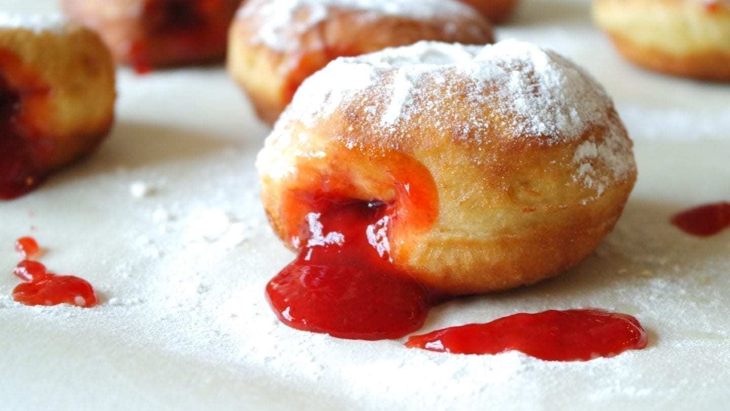 Sufganiyot-With-Swerve-Sweetener