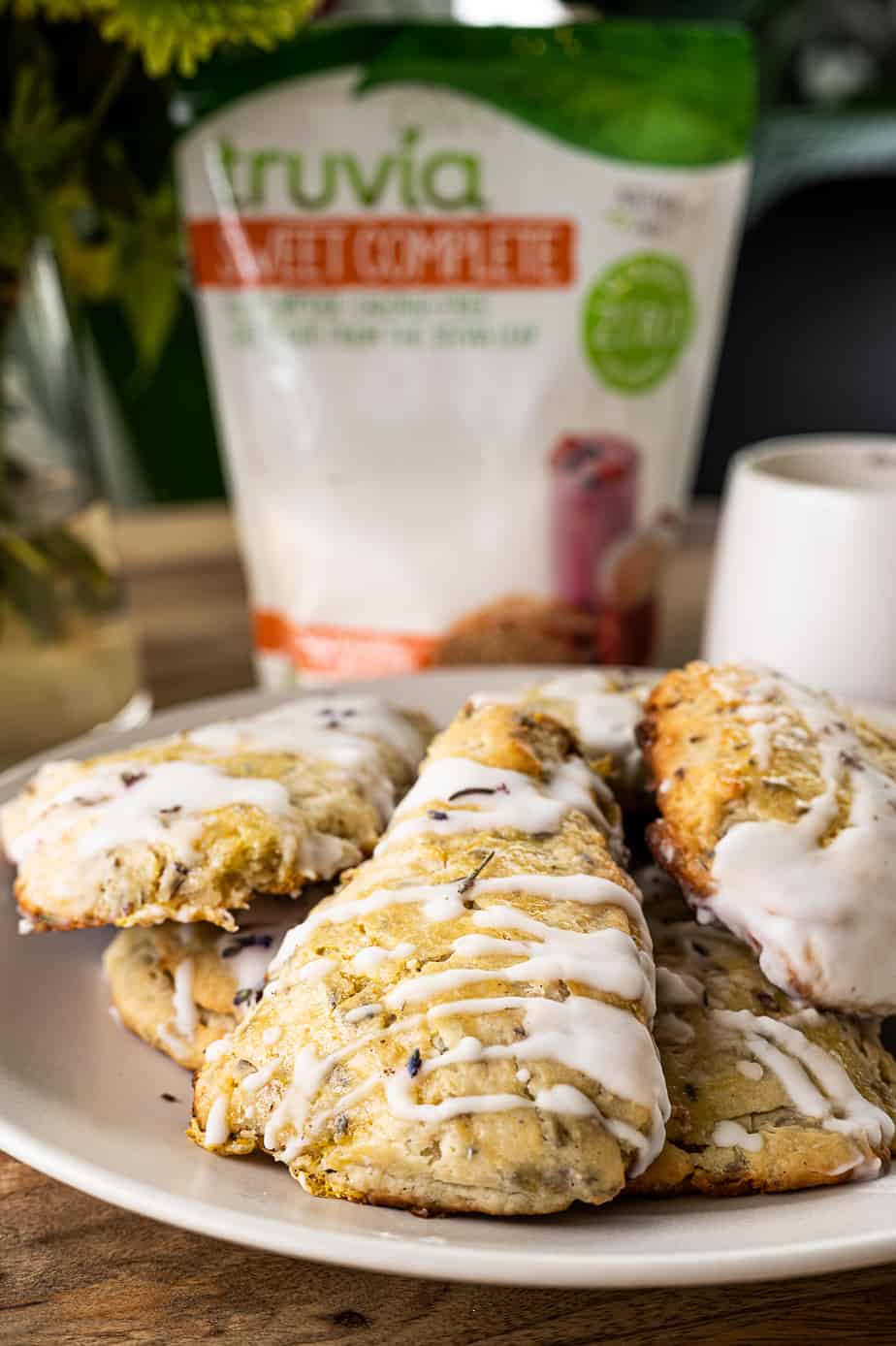 lemon and lavender scones with confectioner's glaze